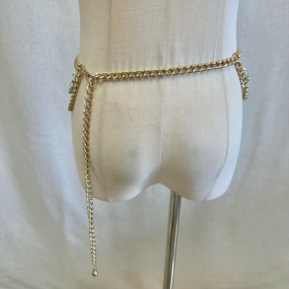 Gold Tone Multi Layer Chain Belt Faux Pearl Rhinestone Dangle Accent One‎ Size